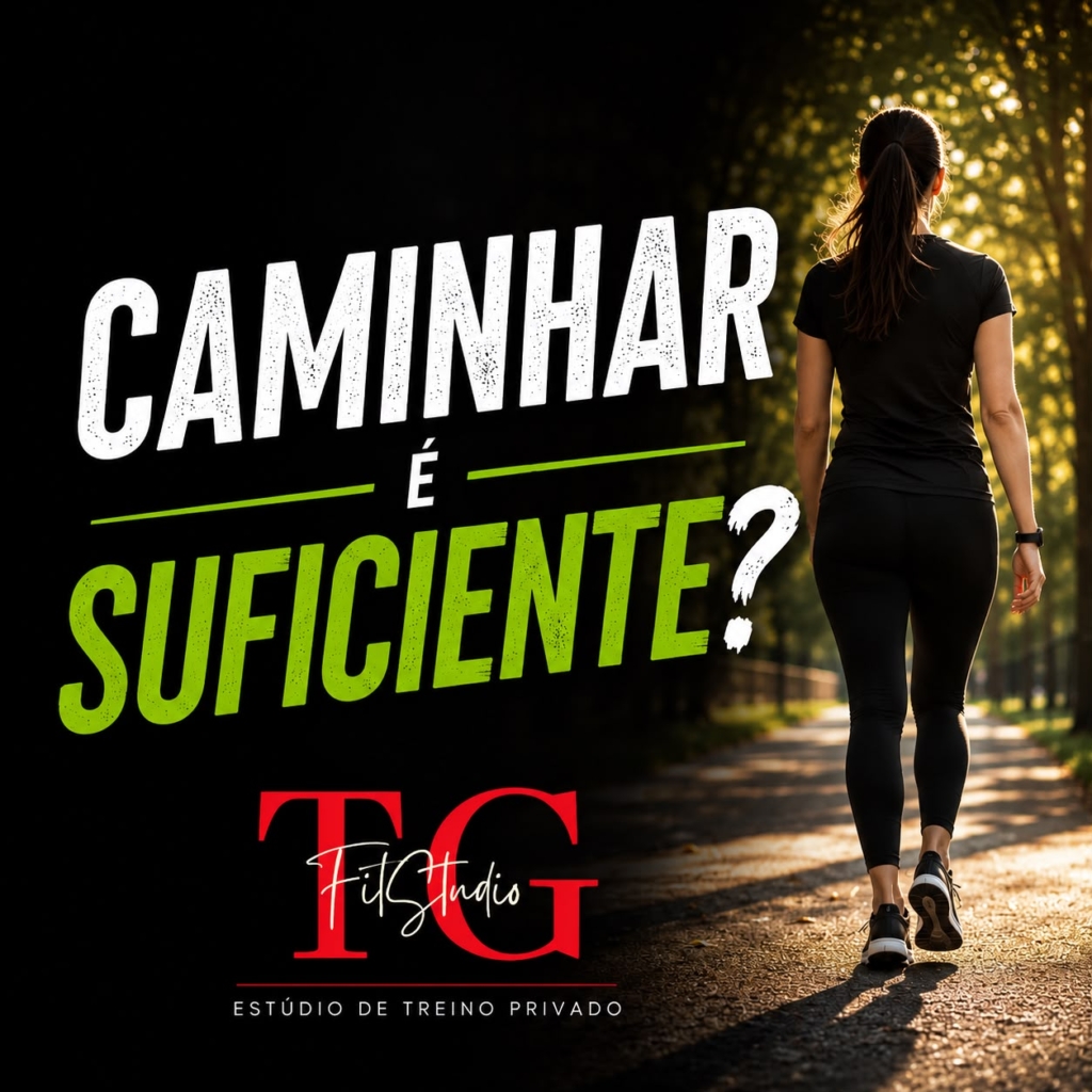 Pessoa a caminhar num parque ao ar livre, representando os benefícios da caminhada para a saúde e o bem-estar.