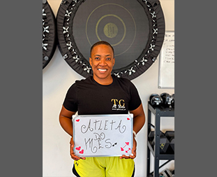 Odete, Atleta do Mês do TG FitStudio, durante a sua transformação física.